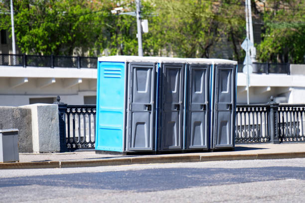 Best Emergency porta potty rental  in Manito, IL