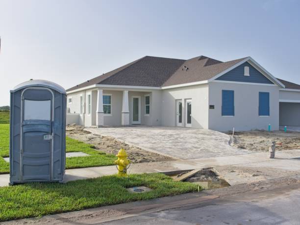 Portable Toilet Options We Offer in Manito, IL