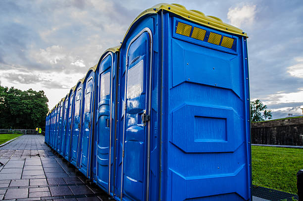 Best Emergency porta potty rental  in Manito, IL